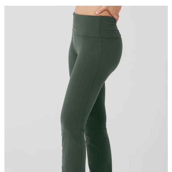 Alo yoga green cactus set size small - Picture 4 of 8